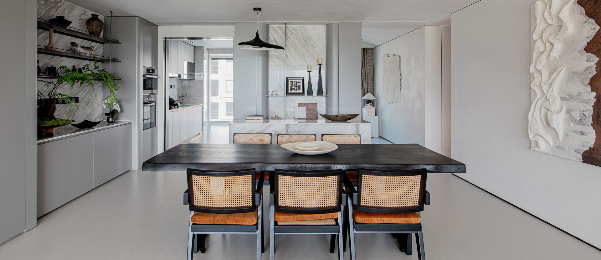 MAKE YOUR SPACE EASILY